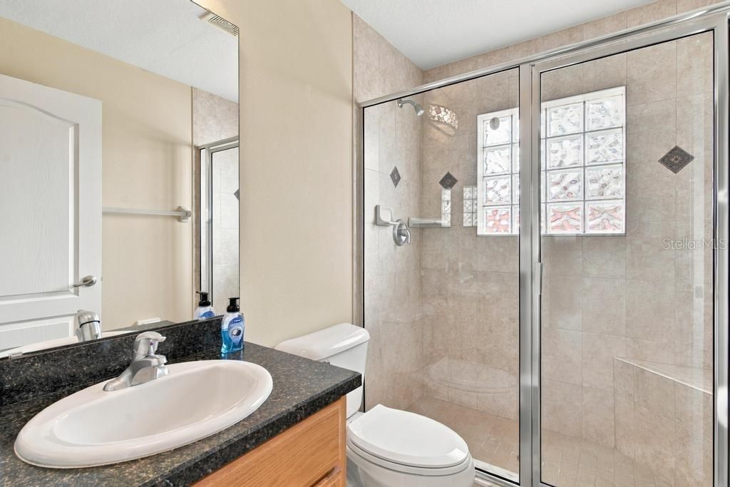 En Venta: $325,000 (3 camas, 2 baños, 1274 Pies cuadrados)