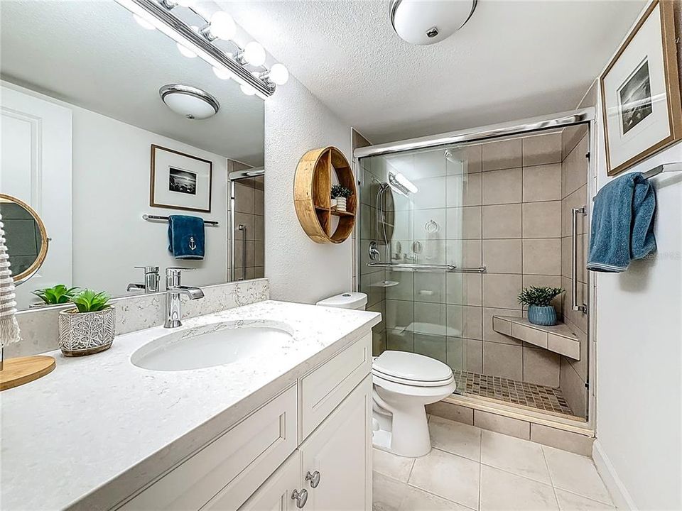 For Sale: $214,500 (2 beds, 2 baths, 1050 Square Feet)