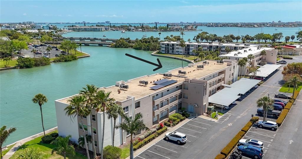For Sale: $214,500 (2 beds, 2 baths, 1050 Square Feet)