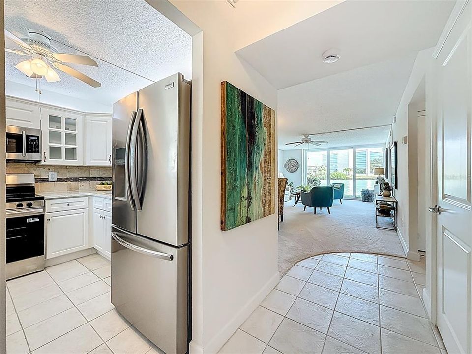 For Sale: $214,500 (2 beds, 2 baths, 1050 Square Feet)