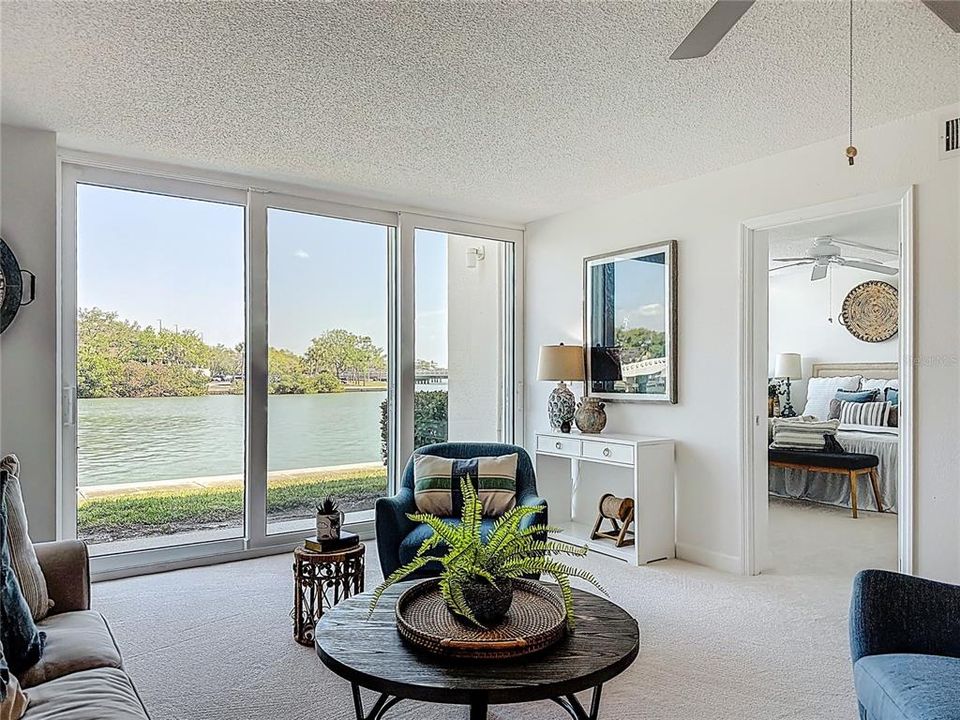 For Sale: $214,500 (2 beds, 2 baths, 1050 Square Feet)