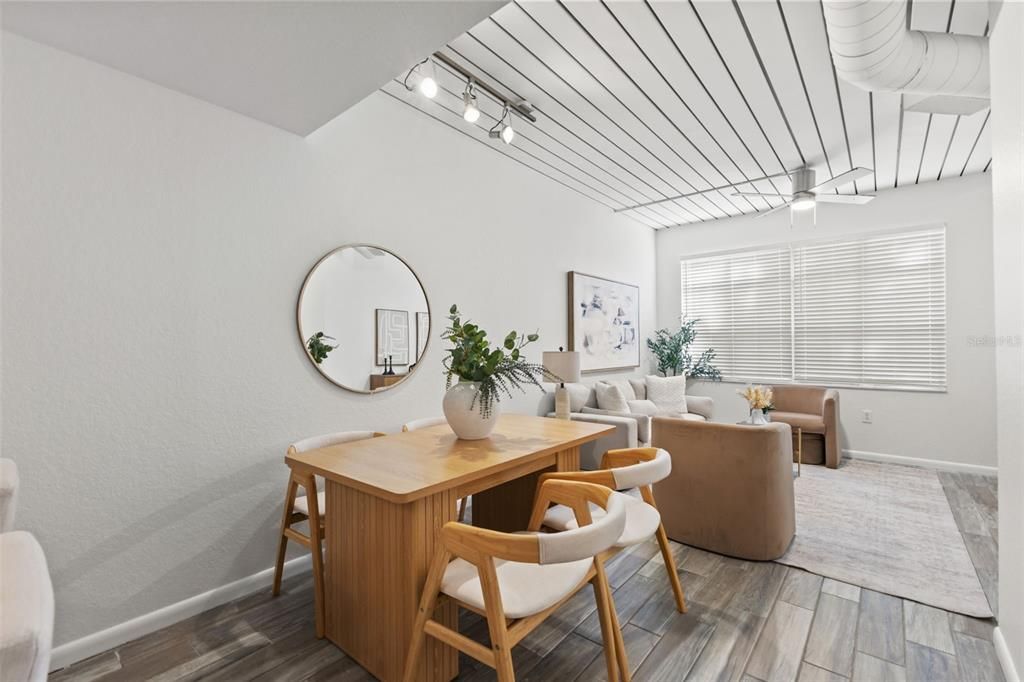 For Sale: $275,000 (1 beds, 1 baths, 789 Square Feet)