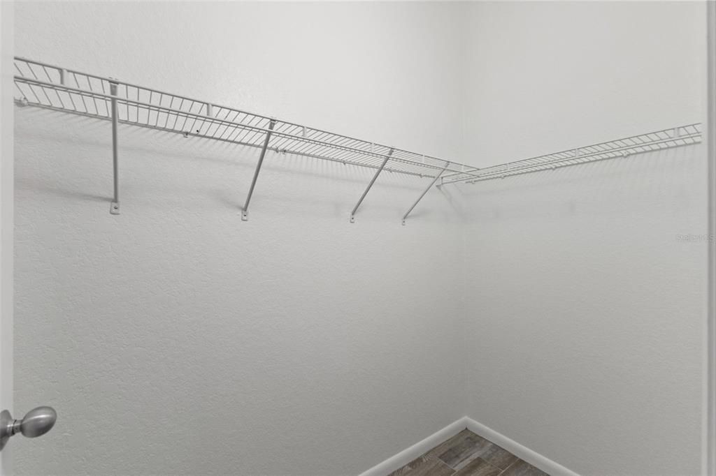 For Sale: $275,000 (1 beds, 1 baths, 789 Square Feet)