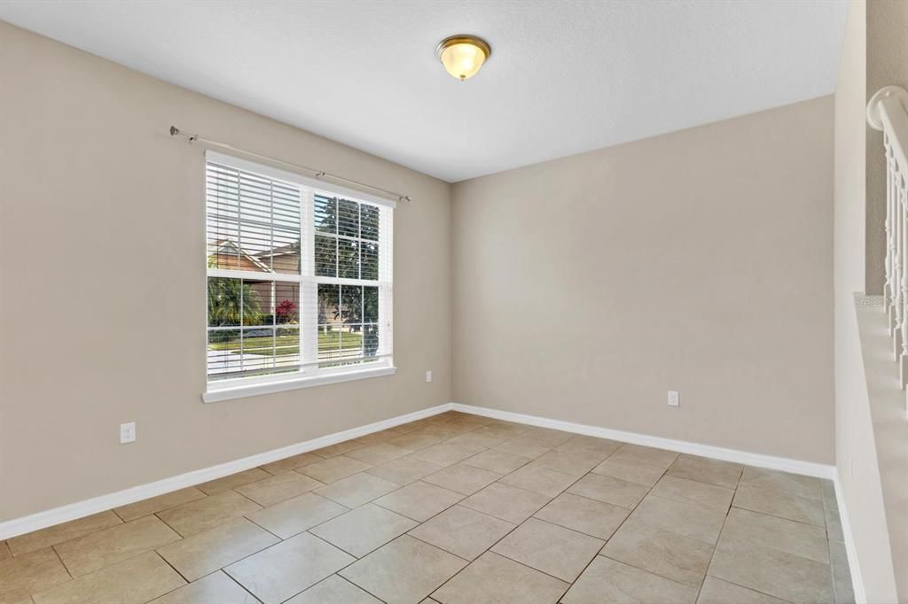 For Rent: $2,150 (3 beds, 2 baths, 1910 Square Feet)