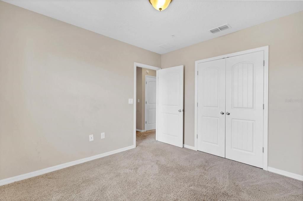 For Rent: $2,150 (3 beds, 2 baths, 1910 Square Feet)