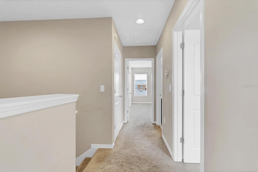 For Rent: $2,150 (3 beds, 2 baths, 1910 Square Feet)