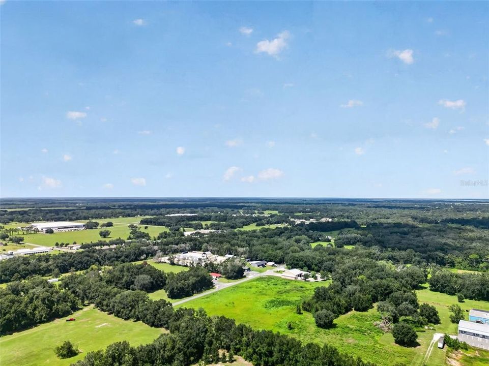 待售: $1,500,000 (4.53 acres)