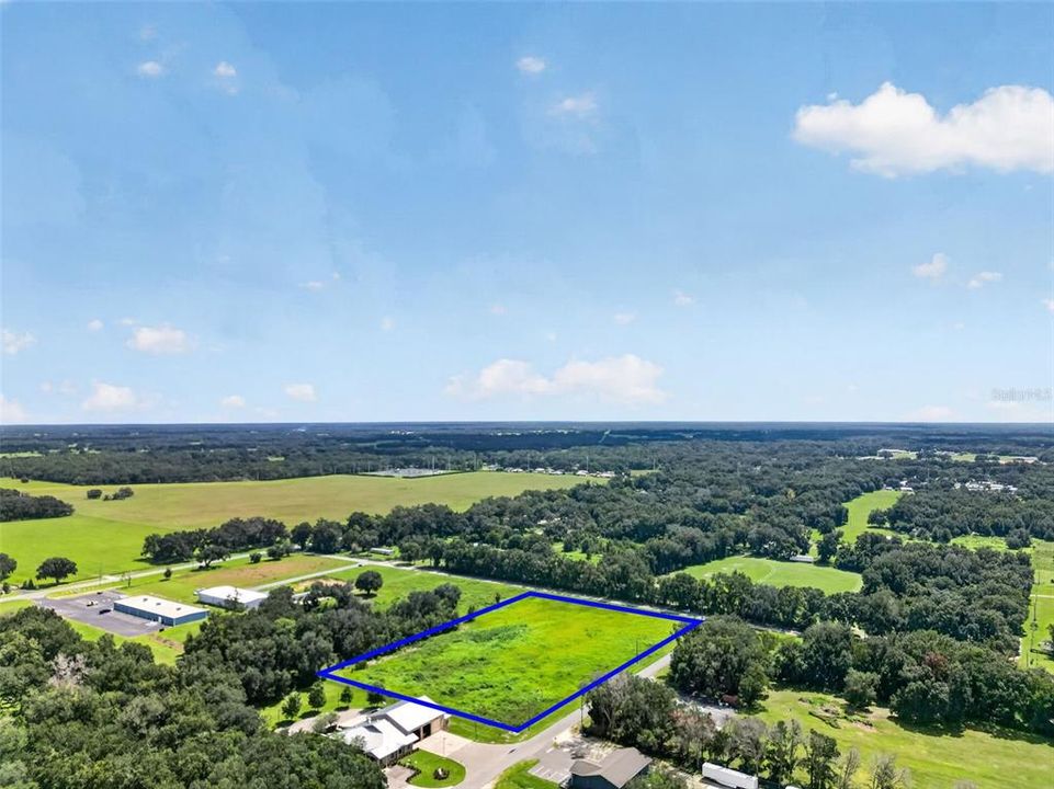 待售: $1,500,000 (4.53 acres)