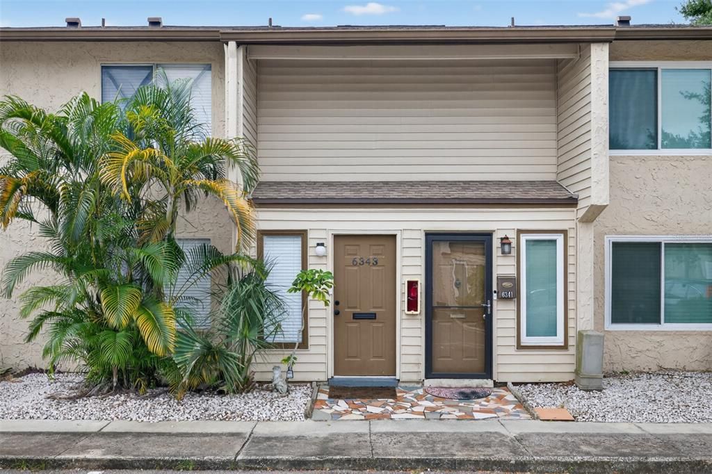 For Sale: $249,500 (2 beds, 1 baths, 1195 Square Feet)