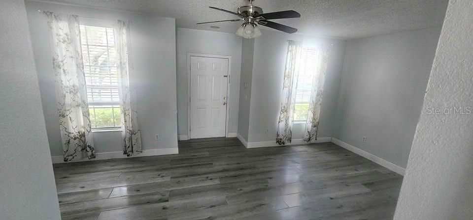 For Rent: $2,150 (3 beds, 3 baths, 1478 Square Feet)