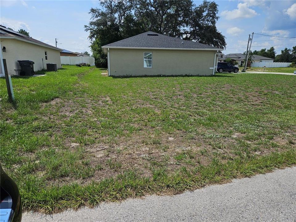 For Rent: $1,800 (4 beds, 2 baths, 1825 Square Feet)