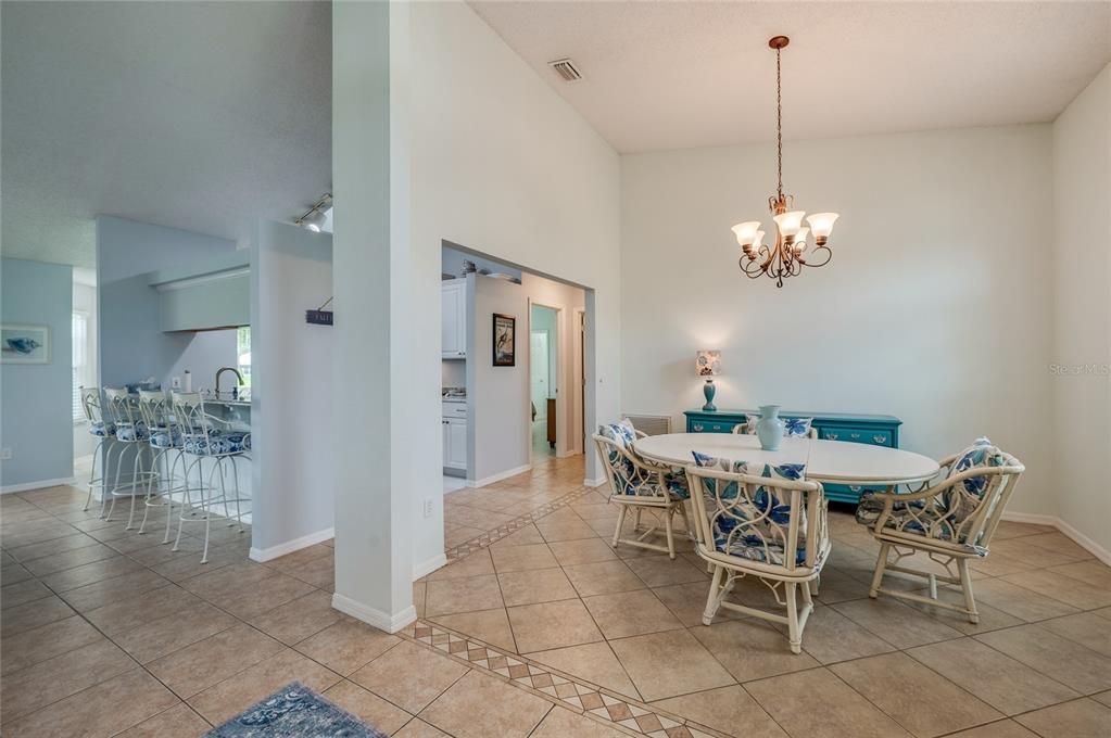 En Venta: $474,900 (3 camas, 2 baños, 2062 Pies cuadrados)