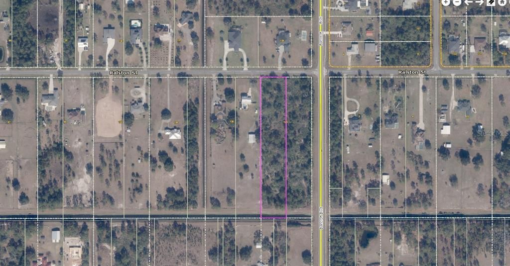 На продажу: $255,000 (2.88 acres)