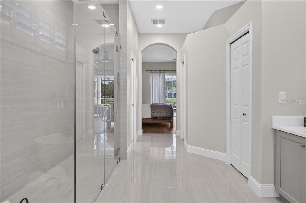 En Venta: $939,900 (4 camas, 3 baños, 2960 Pies cuadrados)