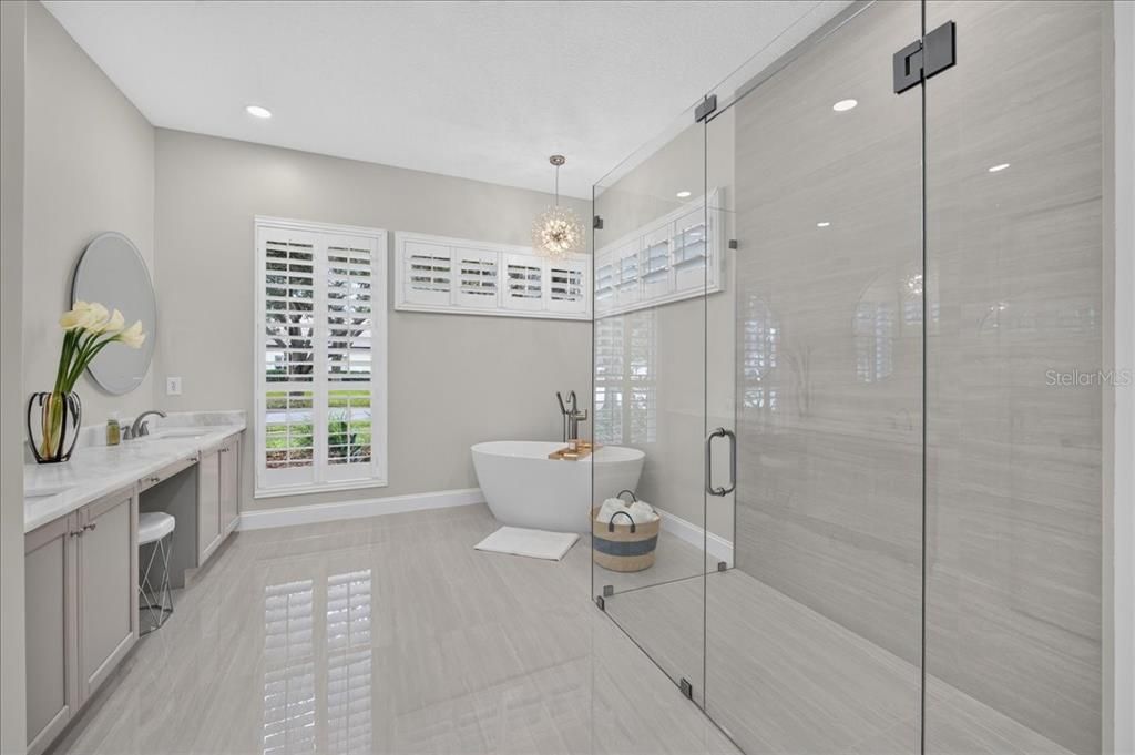 En Venta: $939,900 (4 camas, 3 baños, 2960 Pies cuadrados)