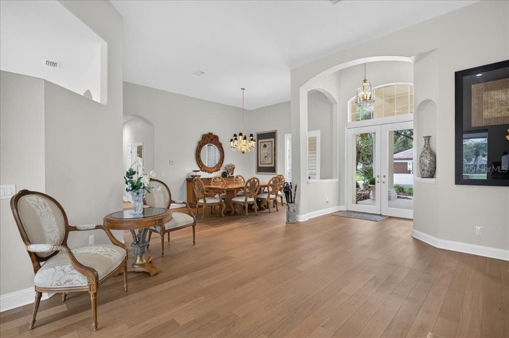 En Venta: $939,900 (4 camas, 3 baños, 2960 Pies cuadrados)