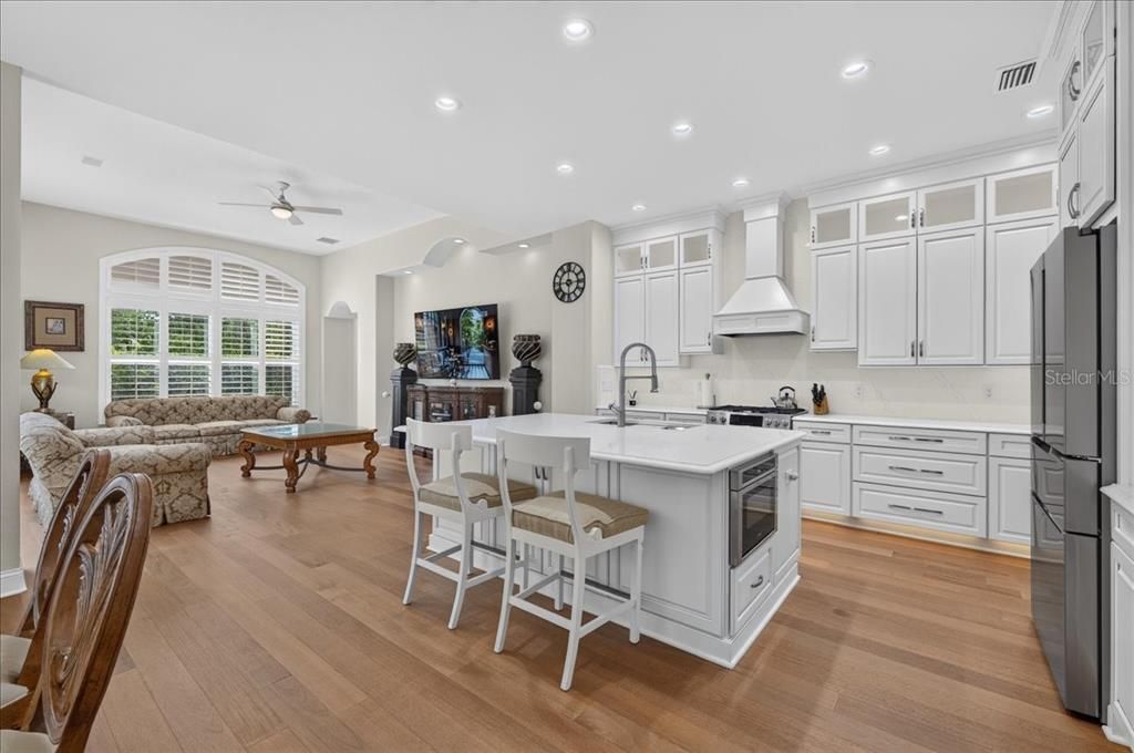 En Venta: $939,900 (4 camas, 3 baños, 2960 Pies cuadrados)