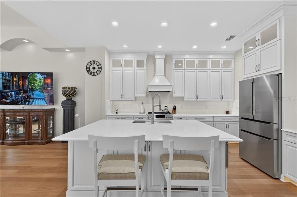 En Venta: $939,900 (4 camas, 3 baños, 2960 Pies cuadrados)