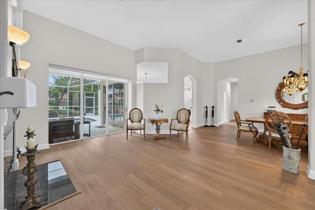 En Venta: $939,900 (4 camas, 3 baños, 2960 Pies cuadrados)