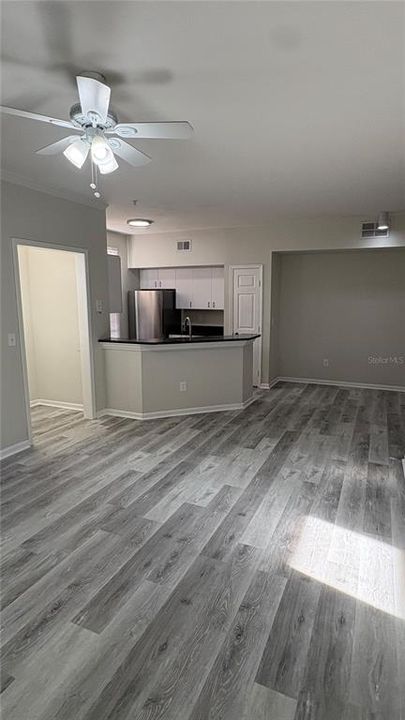 For Rent: $1,800 (2 beds, 2 baths, 1051 Square Feet)
