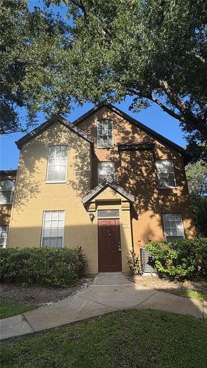 For Rent: $1,800 (2 beds, 2 baths, 1051 Square Feet)
