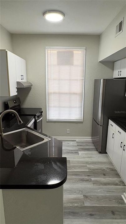 For Rent: $1,800 (2 beds, 2 baths, 1051 Square Feet)