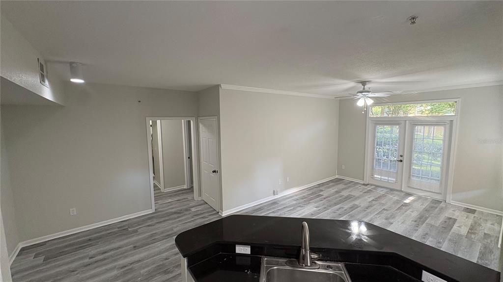 For Rent: $1,800 (2 beds, 2 baths, 1051 Square Feet)