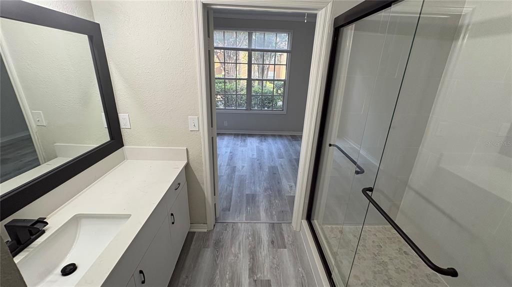For Rent: $1,800 (2 beds, 2 baths, 1051 Square Feet)