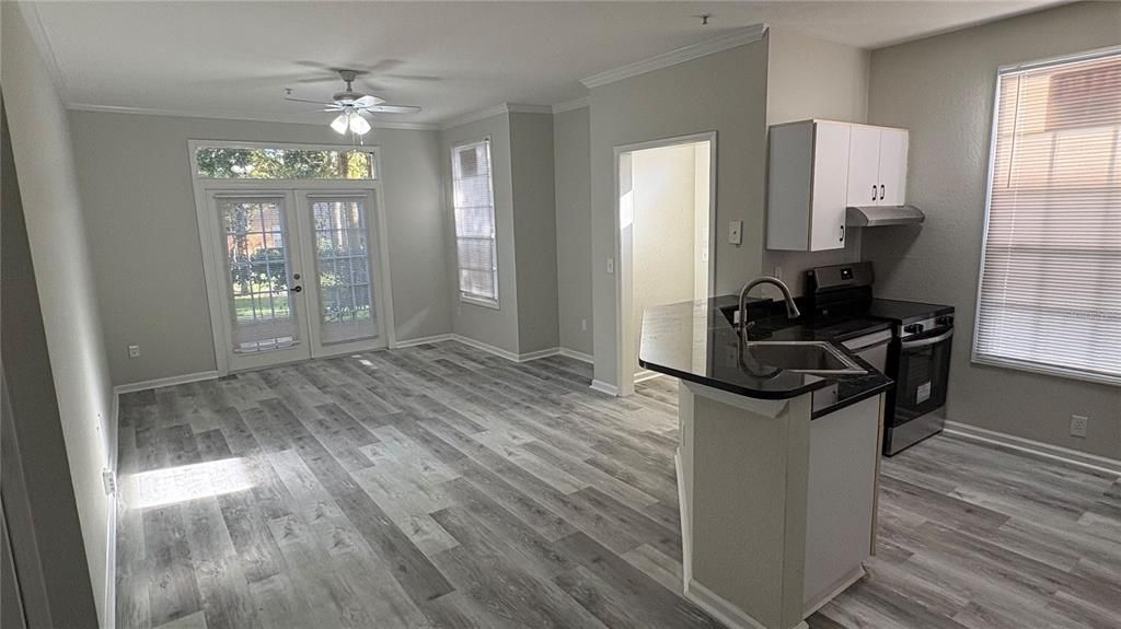 For Rent: $1,800 (2 beds, 2 baths, 1051 Square Feet)