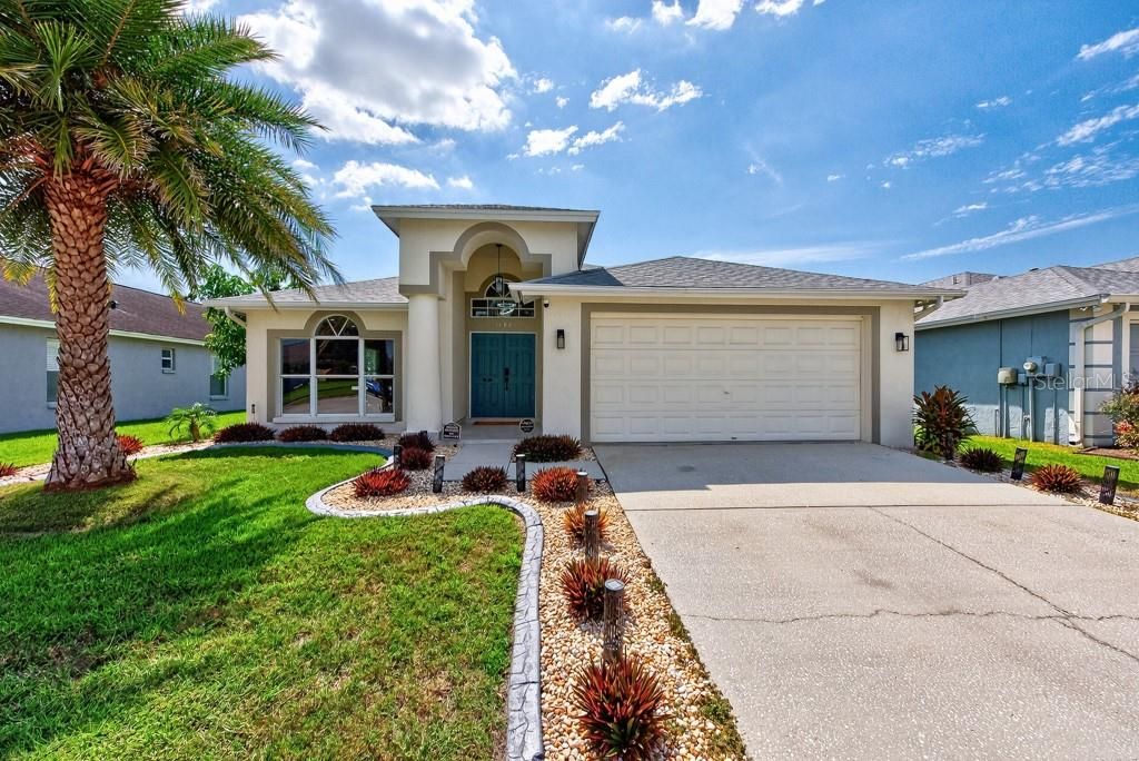 For Sale: $415,000 (3 beds, 2 baths, 1728 Square Feet)
