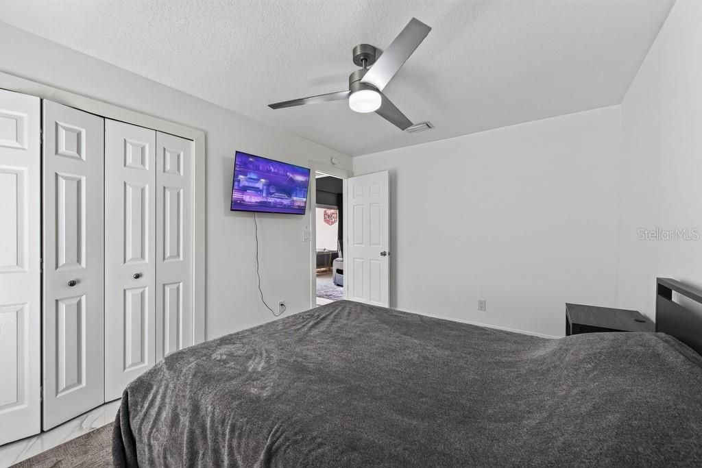 For Sale: $415,000 (3 beds, 2 baths, 1728 Square Feet)