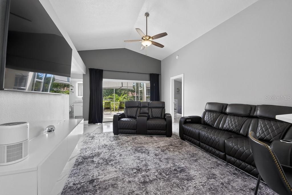 For Sale: $415,000 (3 beds, 2 baths, 1728 Square Feet)