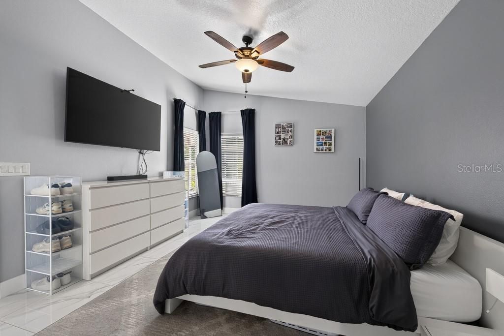 For Sale: $415,000 (3 beds, 2 baths, 1728 Square Feet)