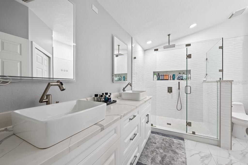 For Sale: $415,000 (3 beds, 2 baths, 1728 Square Feet)