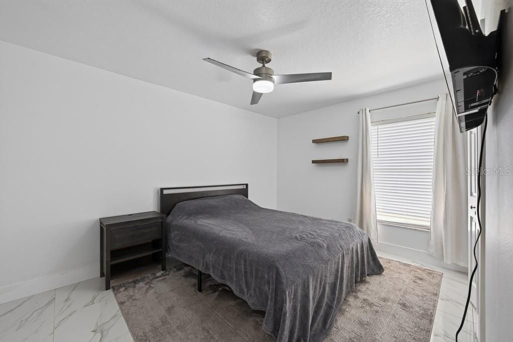 For Sale: $415,000 (3 beds, 2 baths, 1728 Square Feet)