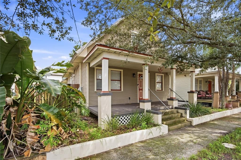 For Rent: $2,750 (3 beds, 3 baths, 1408 Square Feet)
