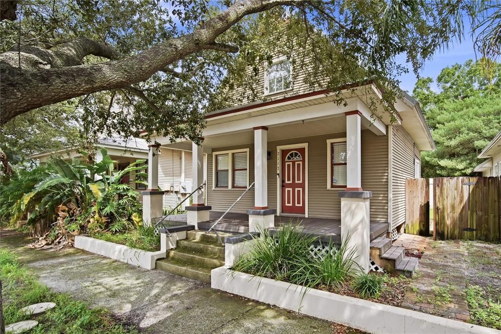 For Rent: $2,750 (3 beds, 3 baths, 1408 Square Feet)