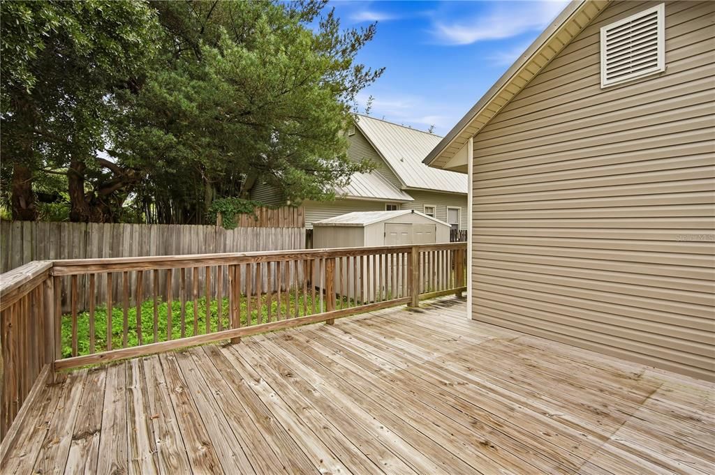 For Rent: $2,750 (3 beds, 3 baths, 1408 Square Feet)
