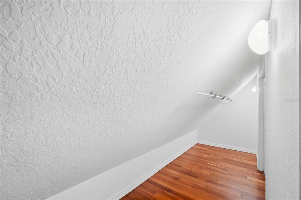 For Rent: $2,750 (3 beds, 3 baths, 1408 Square Feet)