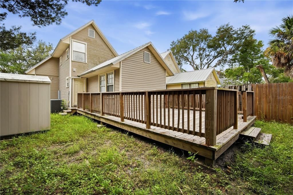 For Rent: $2,750 (3 beds, 3 baths, 1408 Square Feet)