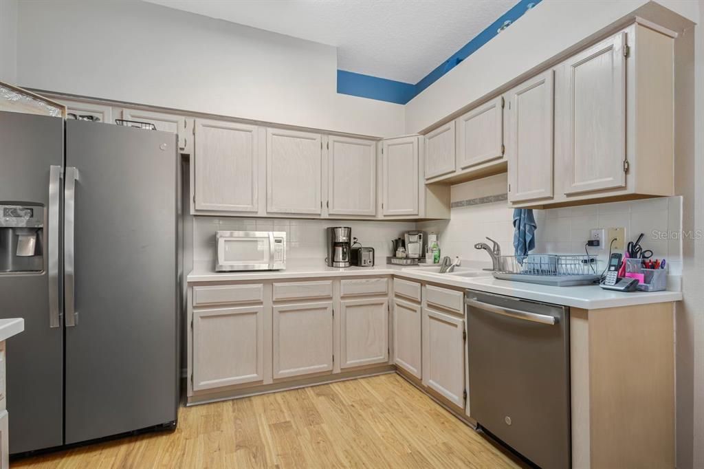 For Sale: $625,000 (4 beds, 2 baths, 2460 Square Feet)