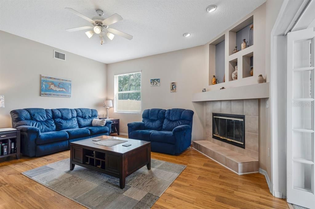 For Sale: $625,000 (4 beds, 2 baths, 2460 Square Feet)