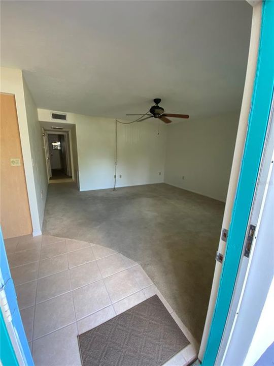 For Sale: $110,000 (2 beds, 2 baths, 912 Square Feet)