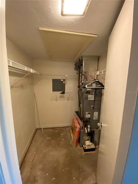For Sale: $110,000 (2 beds, 2 baths, 912 Square Feet)