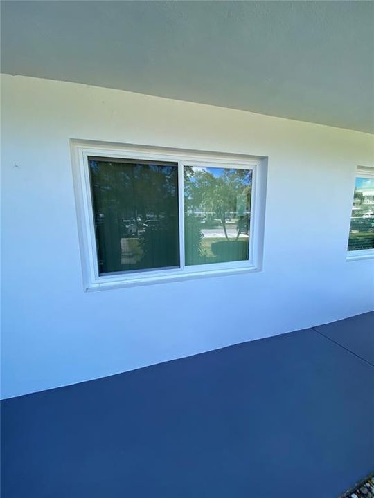 For Sale: $110,000 (2 beds, 2 baths, 912 Square Feet)