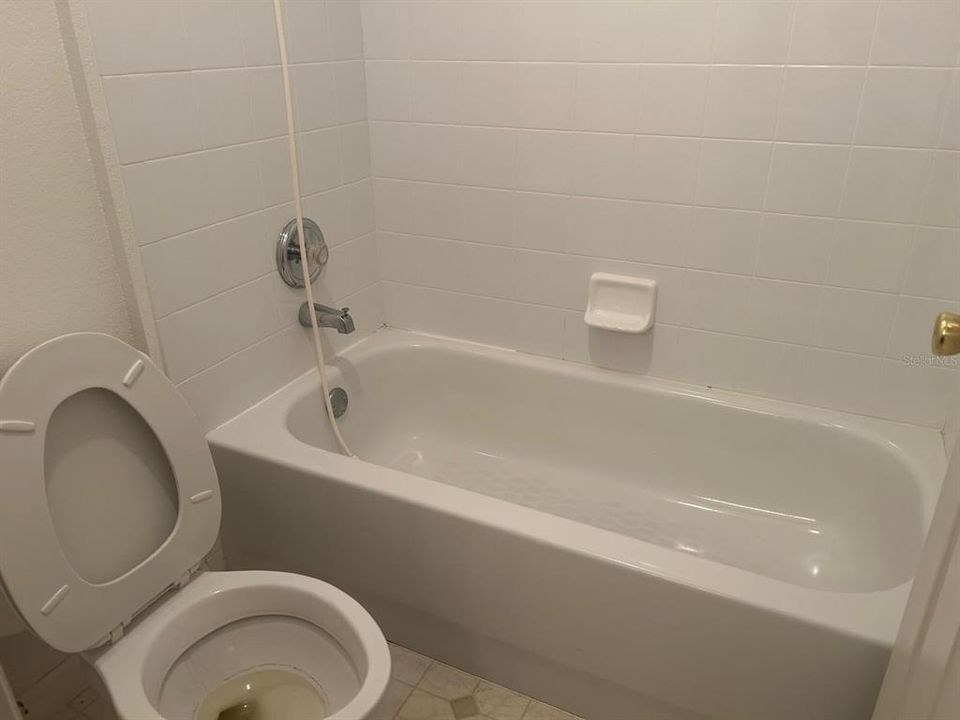 For Sale: $345,000 (4 beds, 3 baths, 1669 Square Feet)