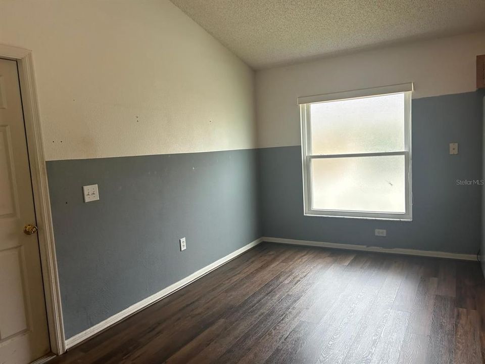 For Sale: $345,000 (4 beds, 3 baths, 1669 Square Feet)