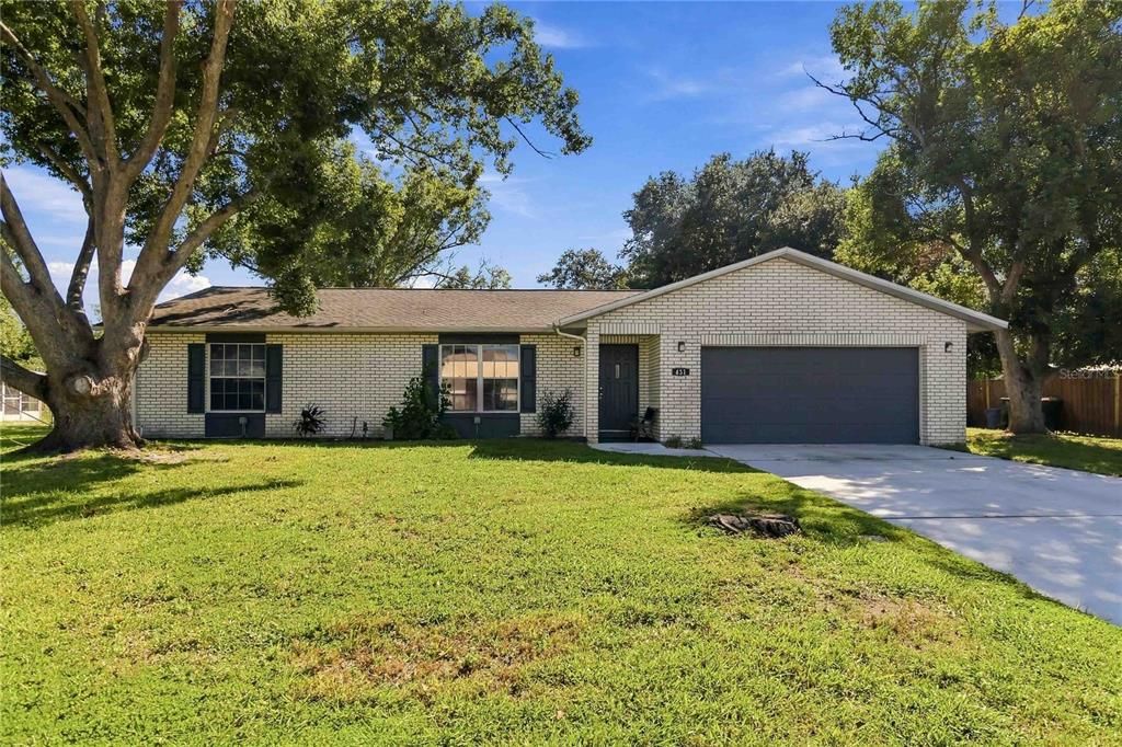 For Sale: $359,000 (3 beds, 2 baths, 1519 Square Feet)