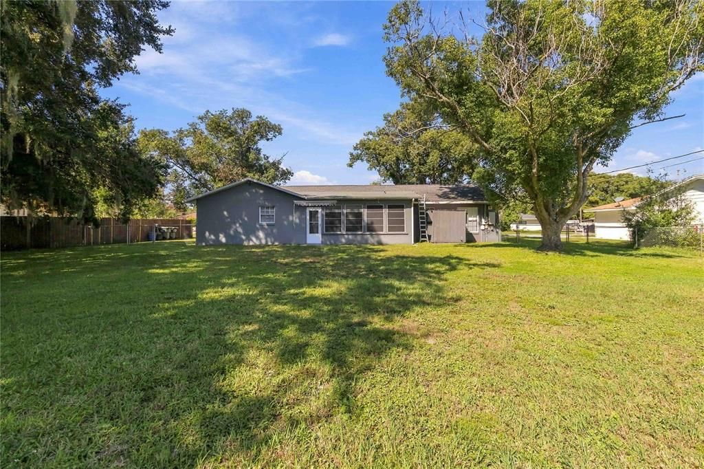 For Sale: $359,000 (3 beds, 2 baths, 1519 Square Feet)