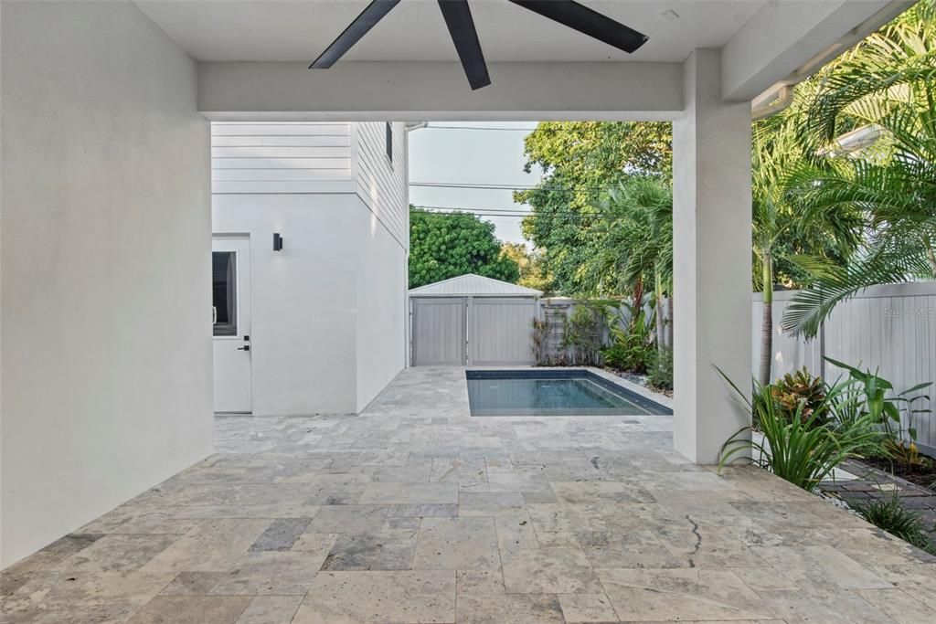 For Sale: $1,900,000 (5 beds, 5 baths, 3746 Square Feet)